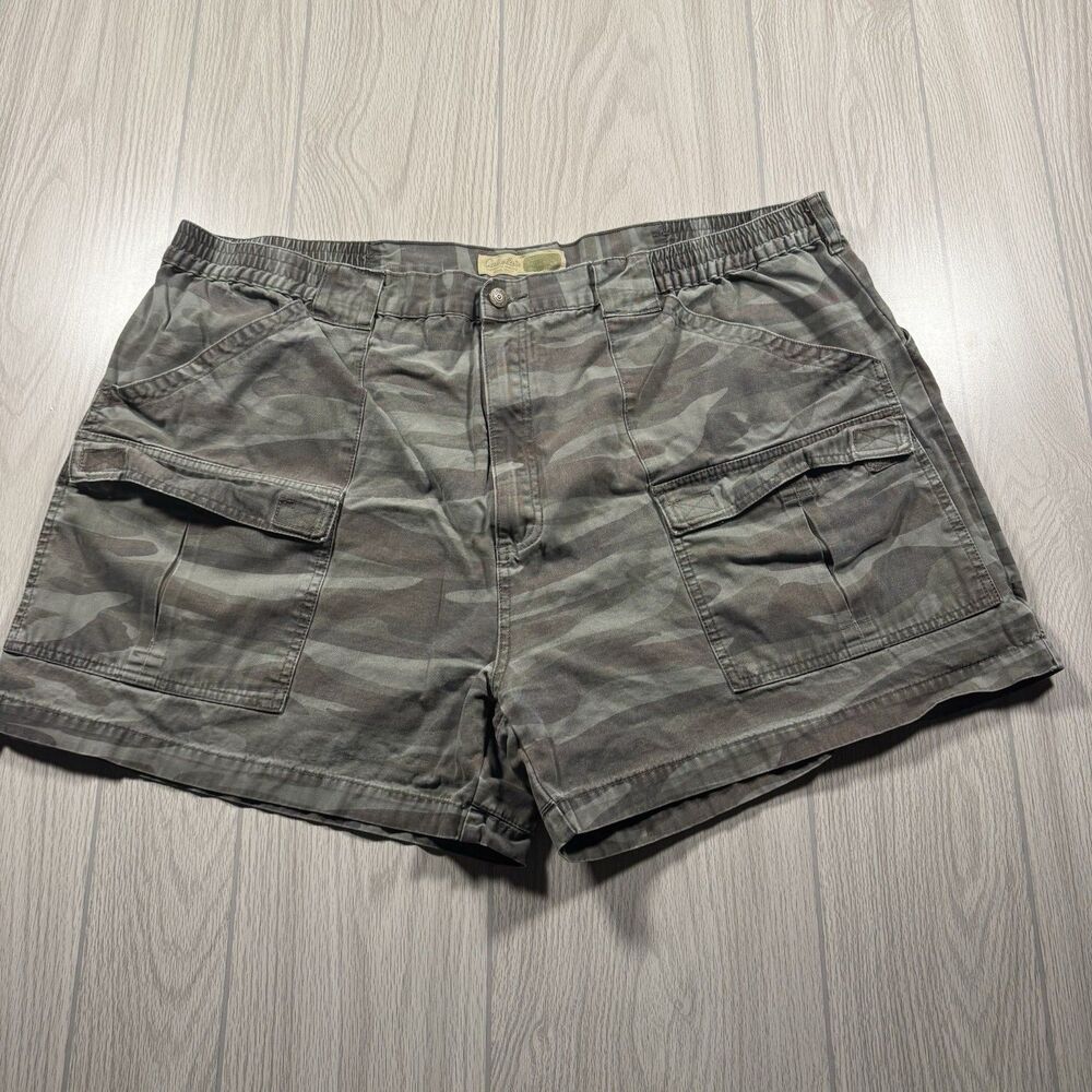 Cabelas Y2K Camo Cargo Shorts Womens 48 (fits 44x5) Elastic Waist Outdoors Faded